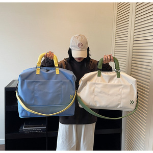 Sac de sport pliable en nylon léger grande capacité avec compartiment sec/humide zippé, bandoulière simple et sangle de bagage pour - Product Image 4
