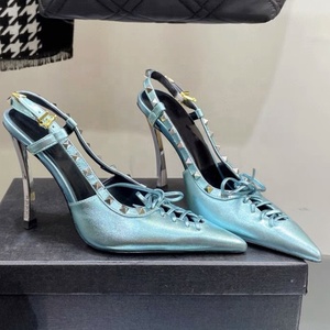 Sandalias de tacón de aguja extremadamente alto con corte sexy y cordones, punta puntiaguda, correa trasera y remaches metálicos para mujer, zapatos de vestir de verano - Product Image 5