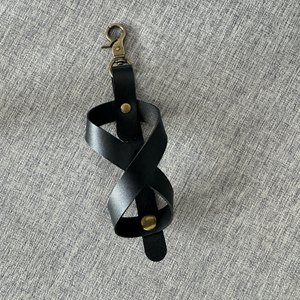 PU 가죽 스테인리스 스틸 클래식 스타일 허리 키체인, 원목 공과 컵 코디네이션 켄다마 장난감 액세서리 홀더 - Product Image 3