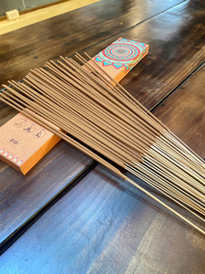 Varillas de Incienso Aromático Herbal de 40 cm, Hechas a Mano, Ecológicas, Orgánicas, de Larga Duración, para Aromaterapia, Fragancia del Hogar y Meditación - Product Image 5