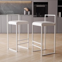 Tabouret de bar haut de gamme de style industriel moderne avec dossier en PU et structure métallique, idéal pour la salle à manger, l'extérieur, la maison, le salon ou comme mobilier de bureau.