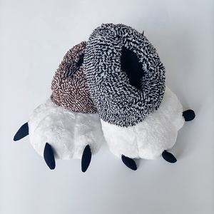 Pantofole da zampa in velluto di pelliccia sintetica Unisex Super morbide da donna per interni invernali pantofole in cotone peluche con artiglio di orso carino per bambini ragazzi - Product Image 6