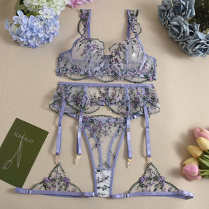 Nouvel ensemble de lingerie féminine 4 pièces en maille transparente brodée, sexy et froncée - Product Image 6