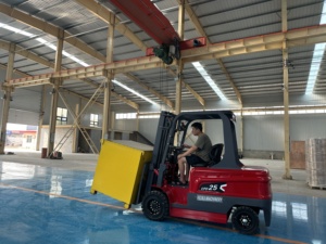 Carretilla elevadora eléctrica de gran oferta, neumáticos que no dejan marcas, carretilla elevadora de 1,5 toneladas adecuada para el manejo de materiales de almacén - Product Image 2