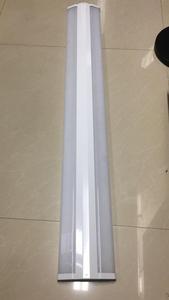 Plafonnier LED linéaire 4 pieds, montage en surface, corps en aluminium, blanc froid 5000K, IP44, pour immeuble de bureaux - Product Image 5