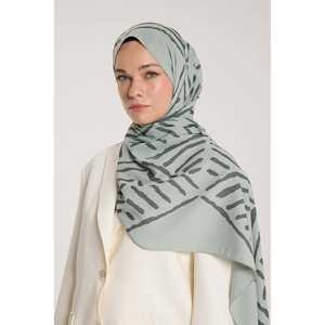 Bufanda de Piel Sintética Verde Claro con Patrón en V, Dos Tonos: Verde Oscuro y Verde Claro - Product Image 4