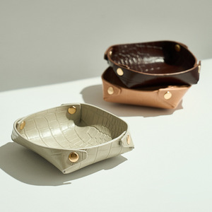 Bandeja de Almacenamiento de Cuero con Forma de Polígono, Organizador de Escritorio de Una Sola Capa, Accesorio Multifuncional para Ordenar, Patrón de Cocodrilo - Product Image 3