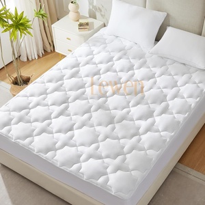 <span class=keywords><strong>Protège</strong></span>-<span class=keywords><strong>matelas</strong></span> matelassé uni en microfibre premium, respirant, anti-acariens, lavable en machine, toutes saisons, avec poches profondes élastiques - Product Image 1