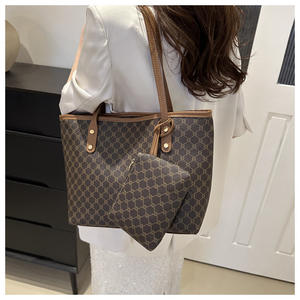 กระเป๋าเป้สะพายหลังกันน้ำสำหรับเดินทาง ขายส่ง ปรับแต่งได้ ความจุขนาดใหญ่ ผิวสัมผัสพิเศษ วัสดุ PU สำหรับผู้หญิง สายปรับได้ - Product Image 3