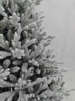 Sapin de Noël artificiel floqué pré-éclairé en gros avec lumières LED multicolores, arbre réaliste enneigé pour la décoration des fêtes