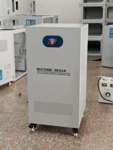 SVC 10KVA 15kVA 20kva 30kVA 40kva 50kva một pha <span class=keywords><strong>AC</strong></span> tự động điều chỉnh điện áp ổn định <span class=keywords><strong>AVR</strong></span> 140V-260V 90V-260V 10KW - Product Image 4