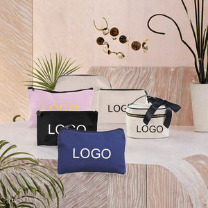 Pochette de maquillage noire en toile de coton, écologique, avec fermeture éclair, personnalisable avec logo, idéale pour le rangement de cosmétiques en voyage – Cadeau abordable - Product Image 3