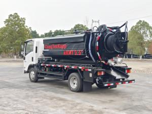 Isuzu Sewage Suction Truck 5.5m³ Tank Diesel Manual Transmission Euro 5 New China Made - Product Image 4