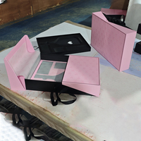 Boîte cadeau de luxe haut de gamme en carton rose, matériaux recyclés, avec doublure en EVA et deux portes pour raquettes de pickleball