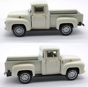 Modellino Auto Vintage Pickup in Lega Scala 1:32 Piccolo Pickup Rosso per Consegne in Confezione - Product Image 5