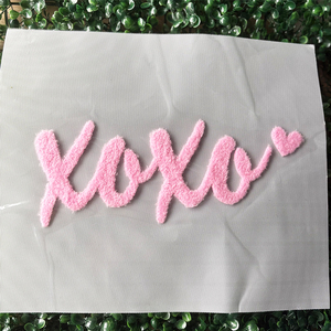 カスタムシェニール刺繍アイロン接着ロゴパッチ 熱転写 バレンタインデー 愛 イエス様のようなハート ふわふわパッチ 衣類用 - Product Image 4