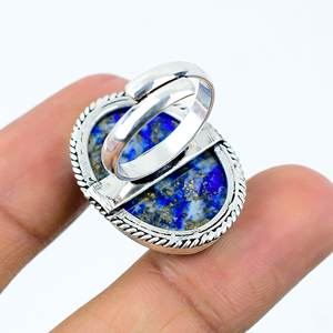 Bague artisanale en lapis-lazuli de forme ovale naturelle, argent sterling 925, style bohème, unisexe. - Product Image 3
