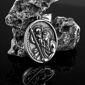 Collar con Colgante de San Cristóbal en Acero Inoxidable, Amuleto Religioso para Hombre, Joyería para Uso Diario - Product Image 2