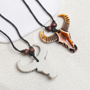 Collier décontracté rétro rétractable avec pendentif en résine en forme de crâne de buffle, adapté aux hommes et aux femmes en <span class=keywords><strong>couple</strong></span> - Product Image 3