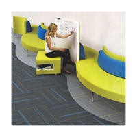 Dalles de moquette de bureau modernes et luxueuses 50x50cm, poils en nylon de haute qualité, design modulaire, antimicrobien, adapté aux animaux domestiques, usage commercial et domestique