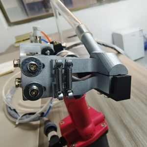 Macchina Rivettatrice Automatica <span class=keywords><strong>FDR</strong></span> 220V a Caricamento Automatico, Componenti Principali con Garanzia di 1 Anno, Cuscinetto da 4.0mm, Capacità Contenitore 1800 Grani, 0.35kW - Vendita Calda - Product Image 4