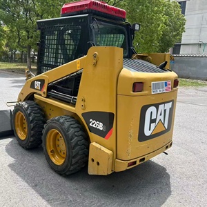 รถตักล้อยาง CAT 226B3 สีเหลือง แบบมีห้องโดยสาร ยางตัน พร้อมบุ้งกี๋ เกียร์ ปั๊ม มอเตอร์ เครื่องยนต์ และลูกปืน - Product Image 2