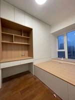 Armoire Tatami intégrée sans poignées, élégante et fonctionnelle, pour chambres minimalistes contemporaines