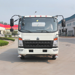 Autocisterna Sinotruk per Acqua e Irrigazione Agricola, Nuova e Usata, SINOTRUK HOWO 6x4 4x2 Autocisterna Spruzzatrice in Vendita - Product Image 2