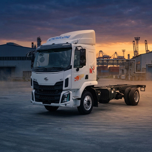 Chenglong 4x2 210HP réfrigérateur haute puissance camions M3 congélateur et camion réfrigéré - Product Image 1