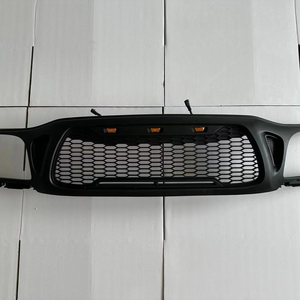 Rejilla LED tipo panal para <span class=keywords><strong>Toyota</strong></span> <span class=keywords><strong>Tacoma</strong></span> 2001-2004, accesorio exterior modificado negro de alta calidad - Product Image 1