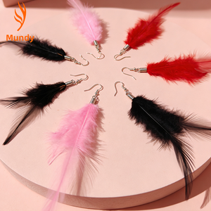 Boucles d'oreilles pendantes en plumes, 21 couleurs, directement de l'usine - Accessoires pour fêtes, style bohème vintage, festivals de musique, tenues de mariée - Product Image 2