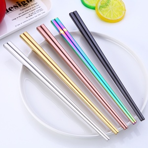 Ensemble de baguettes réutilisables multicolores en acier inoxydable 304, compatibles lave-vaisselle, pour sushis, nouilles, <span class=keywords><strong>cuisine</strong></span> japonaise et chinoise - Product Image 1