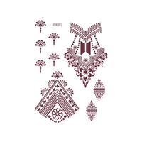 Tatouages au henné brun personnalisés, organiques, prêts pour les festivals, avec des motifs floraux tendance, art corporel au henné facile à appliquer, détails détaillés.
