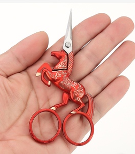 <span class=keywords><strong>Ciseaux</strong></span> de couture DIY <span class=keywords><strong>pour</strong></span> cérémonie du thé, motif cheval licorne rétro brodé au point de croix, lame en acier inoxydable, manche en alliage, style chinois - Product Image 3