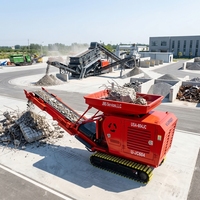 Concasseur à mâchoires mobile sur chenilles U604 d'UPSEN |   Nouvelle machine d'extraction aurifère à moteur diesel et à engrenages haute efficacité avec une capacité de 20-40t/h