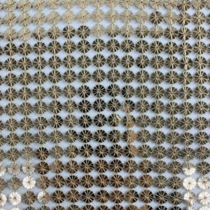 Luxuriöser Braut-Spitzenstoff mit Perlenbesatz Handgefertigter Luxus-Spitzenstoff mit Perlenbesatz Braut-Spitzenstoff mit Perlenbesatz für Festliche Anlässe - Product Image 4