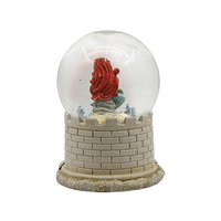 Globe à neige sirène en résine peinte à la main, étanche, avec base château, sculpture nautique, décoration côtière pour la maison, rond, vente en gros B2B