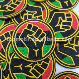 Diseño personalizado de fábrica Black Lives Matter <span class=keywords><strong>Fist</strong></span> Parche bordado personalizado para planchar para ropa Chaleco con capucha - Product Image 3