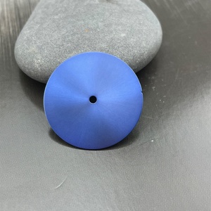 Prix d'usine SKX007 Cadran bleu soleil 28,5 mm pour montre, faible MOQ, double pied, mouvement NH35/36, en laiton - Product Image 4