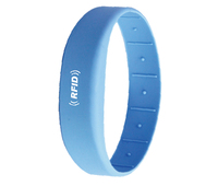 Bracelets RFID étanches à double fréquence 125Khz + 13.56MHz LF +HF HF +UHF Dia62mm pour le contrôle d'accès et le suivi lors d'événements