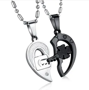 Nouveau Design Super septembre mode hommes femmes CZ 316L en acier inoxydable médaillon et clé Couple collier coeur Couple collier