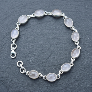 กำไลข้อมือและกำไลเงินแท้ 925 ประดับโรสควอตซ์ทรงหยดน้ำ ดีไซน์หรูหรา - Product Image 3