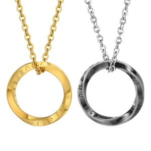 Collar de Moda con Colgante de Aro Trenzado Chapado en Oro - Product Image 1