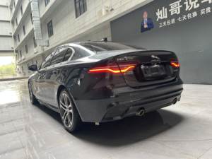 <span class=keywords><strong>Jaguar</strong></span> <span class=keywords><strong>XE</strong></span> LWB (XEL) 2022 2.0T 250PS <span class=keywords><strong>R</strong></span>-<span class=keywords><strong>DYNAMIC</strong></span> S 8AT RWD de Segunda Mano, Sedán Mediano de Lujo de 5 Plazas, Auto Británico - Product Image 6