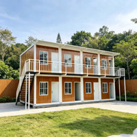 Maison modulaire à deux étages en conteneurs, appartement préfabriqué moderne avec structure en acier pour le logement des travailleurs en camp