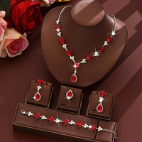Bijoux de mode, mariées, demoiselles d'honneur, fêtes, danses, colliers et boucles d'oreilles jaunes, bagues, boîtes cadeaux, bijoux de mariage