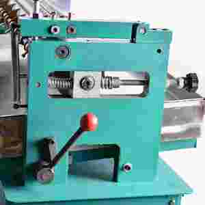 Máquina Aplicadora de Pegamento Termofusible, Esparcidora de Adhesivo, Máquina para Pegar Cuero y Papel, Máquina de Pegamento Termofusible en Venta - Product Image 4