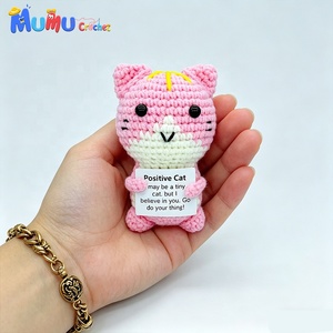 Muñeco de Ganchillo de Gatito Positivo para Apoyo Emocional con Tarjeta, Hecho a Mano de Algodón Leche, Compañero de Escritorio, Regalo Personalizado, Venta al por Mayor, OEM, ODM - Product Image 4