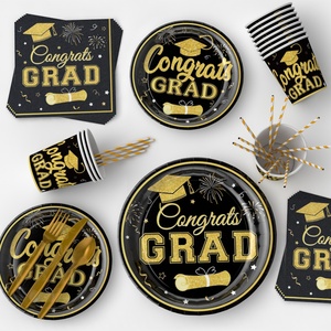 Assiettes et serviettes jetables écologiques noires et dorées à motif dessin animé pour la remise des diplômes 2027 – Assiettes à dessert et fournitures de fête - Product Image 5