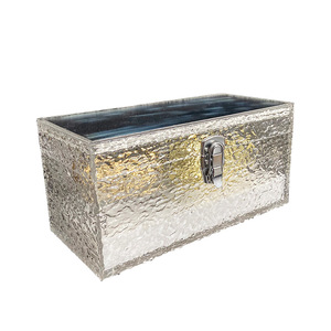 Boîte de rangement décorative rectangulaire avec intérieur éclairé pour l'affichage de bouteilles de vin et le rangement de bijoux - Product Image 1